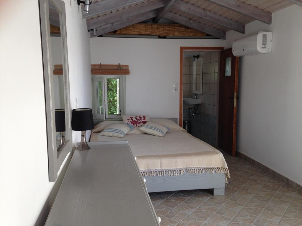 Ireon Samos Beach House Apartament Zewnętrze zdjęcie